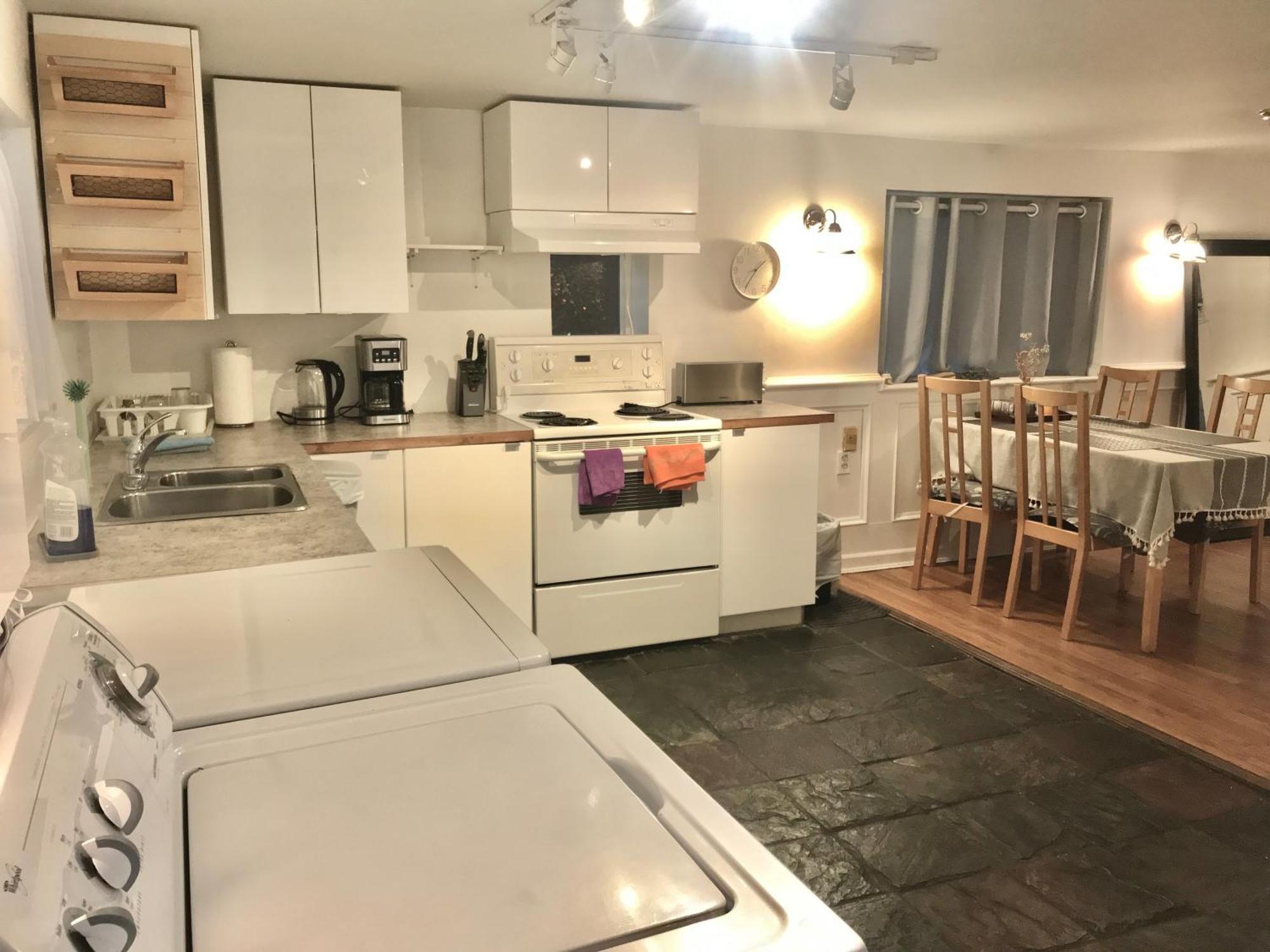Heart Of Kitsilano Area,5 Mins Walk To Kits Beach,No Share With Other People Stay Vancouver Eksteriør bilde